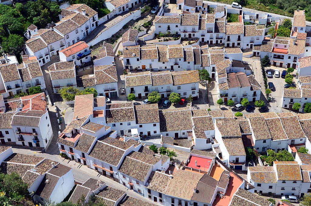 1024px-Zahara_de_la_Sierra_2.jpg 1024px-Zahara_de_la_Sierra_2.jpg